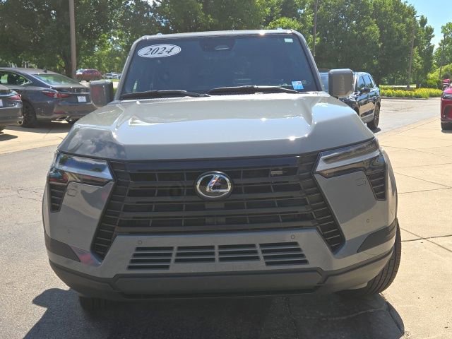Used 2024 Lexus GX 550 w/ Cold Area Package AWD/4WD image 8