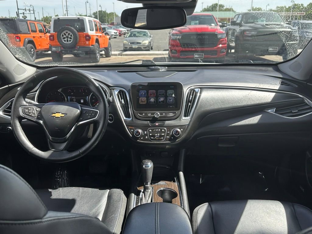 Used 2017 Chevrolet Malibu Premier w/ Driver Confidence Package FWD image 41