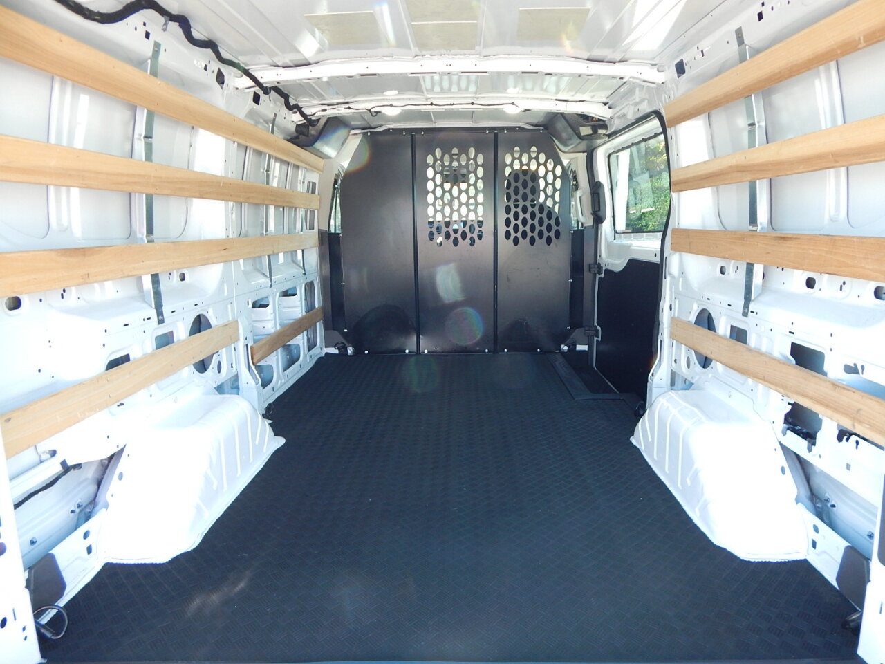 Used 2025 Ford Transit 250 Low Roof w/ Exterior Upgrade Package RWD image 3