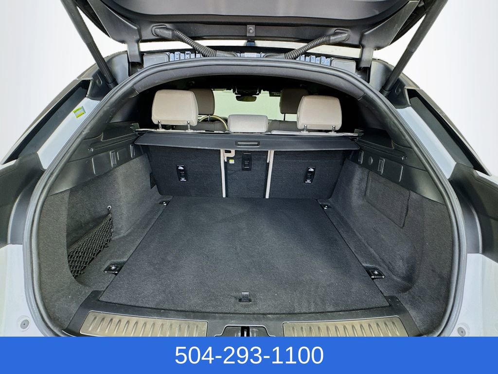 Used 2023 Land Rover Range Rover Velar R-Dynamic S image 28