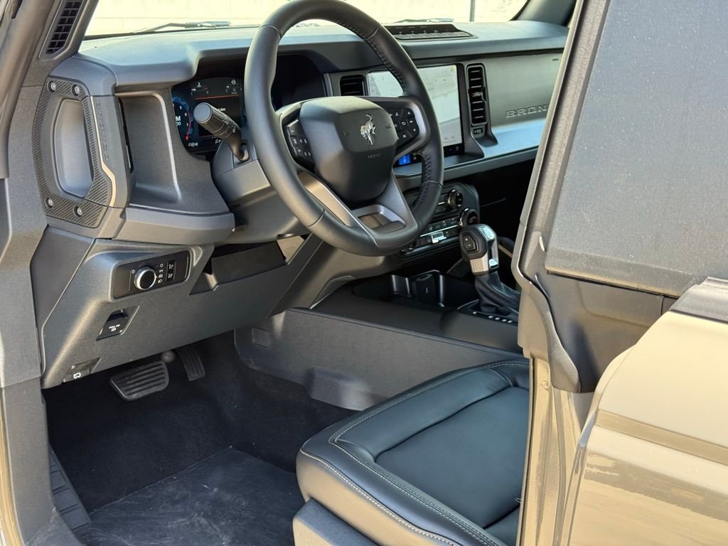 New 2026 Ford Bronco Badlands w/ Sasquatch Package AWD/4WD image 6