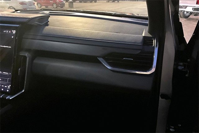 Used 2025 GMC Acadia Elevation image 27