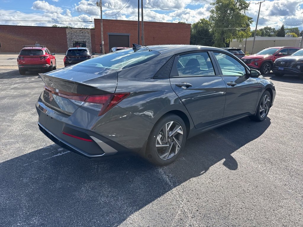 New 2025 Hyundai Elantra Sport image 7