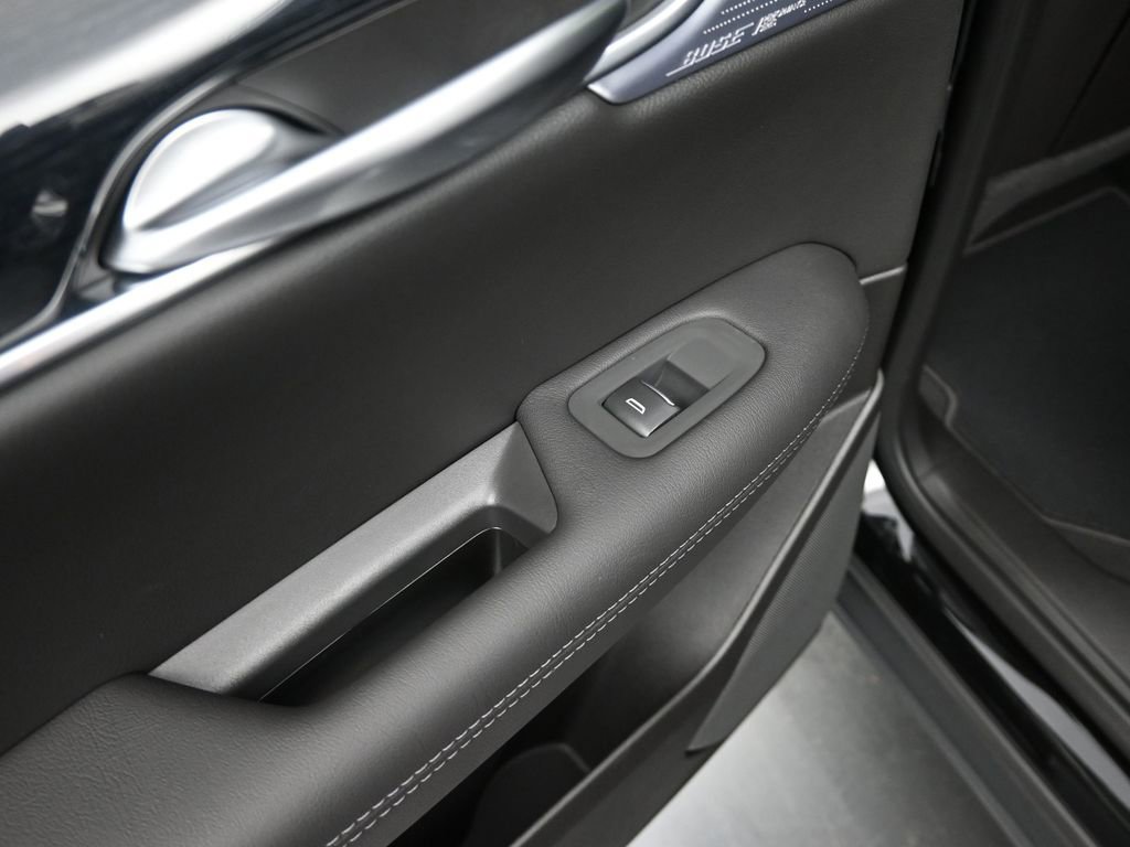 New 2026 Cadillac XT5 Premium Luxury image 17