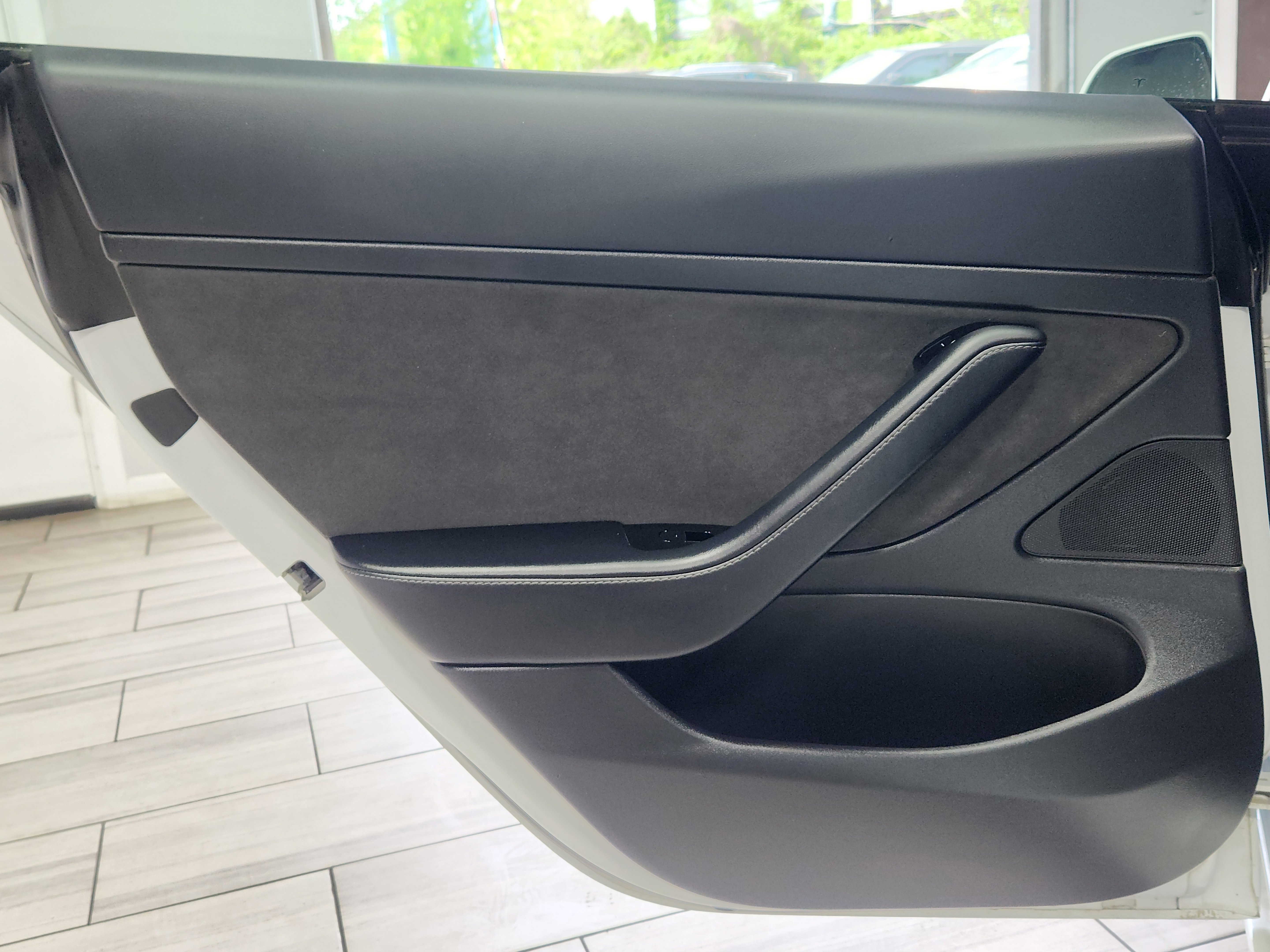 Used 2020 Tesla Model 3 Standard Range RWD image 12