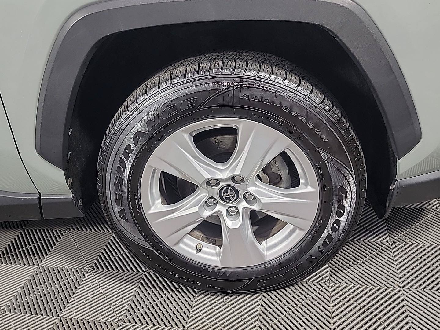 Used 2019 Toyota RAV4 XLE w/ All Weather Liner Package AWD/4WD image 3