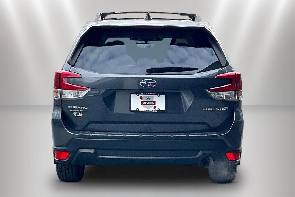 Certified 2023 Subaru Forester Premium image 6