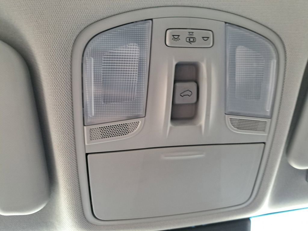 Used 2021 Hyundai Kona SEL Plus image 16