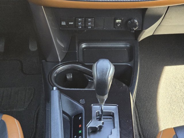 Used 2018 Toyota RAV4 SE w/ Power Extra Value Package FWD image 15