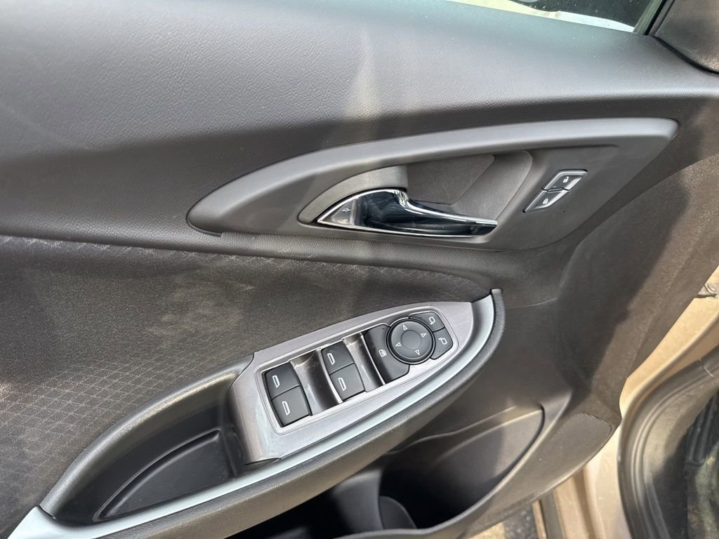 Used 2025 Chevrolet Malibu RS image 17