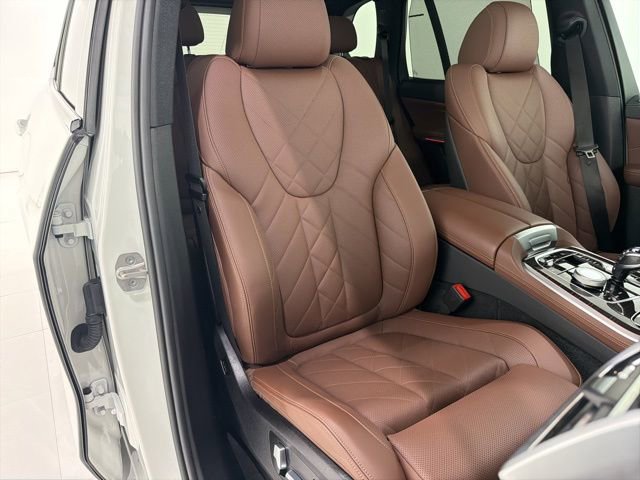 Certified 2023 BMW X5 xDrive45e w/ Executive Package image 19