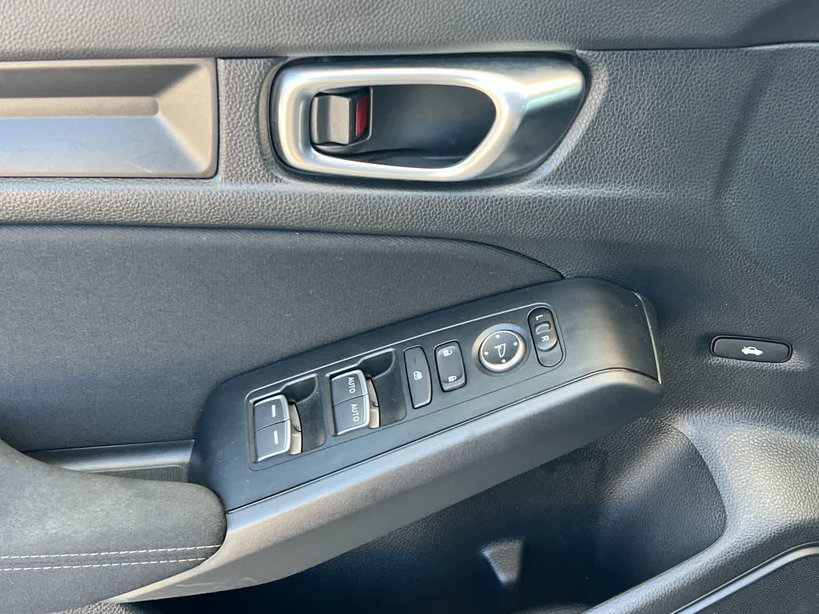 Used 2025 Honda Civic Sport image 13