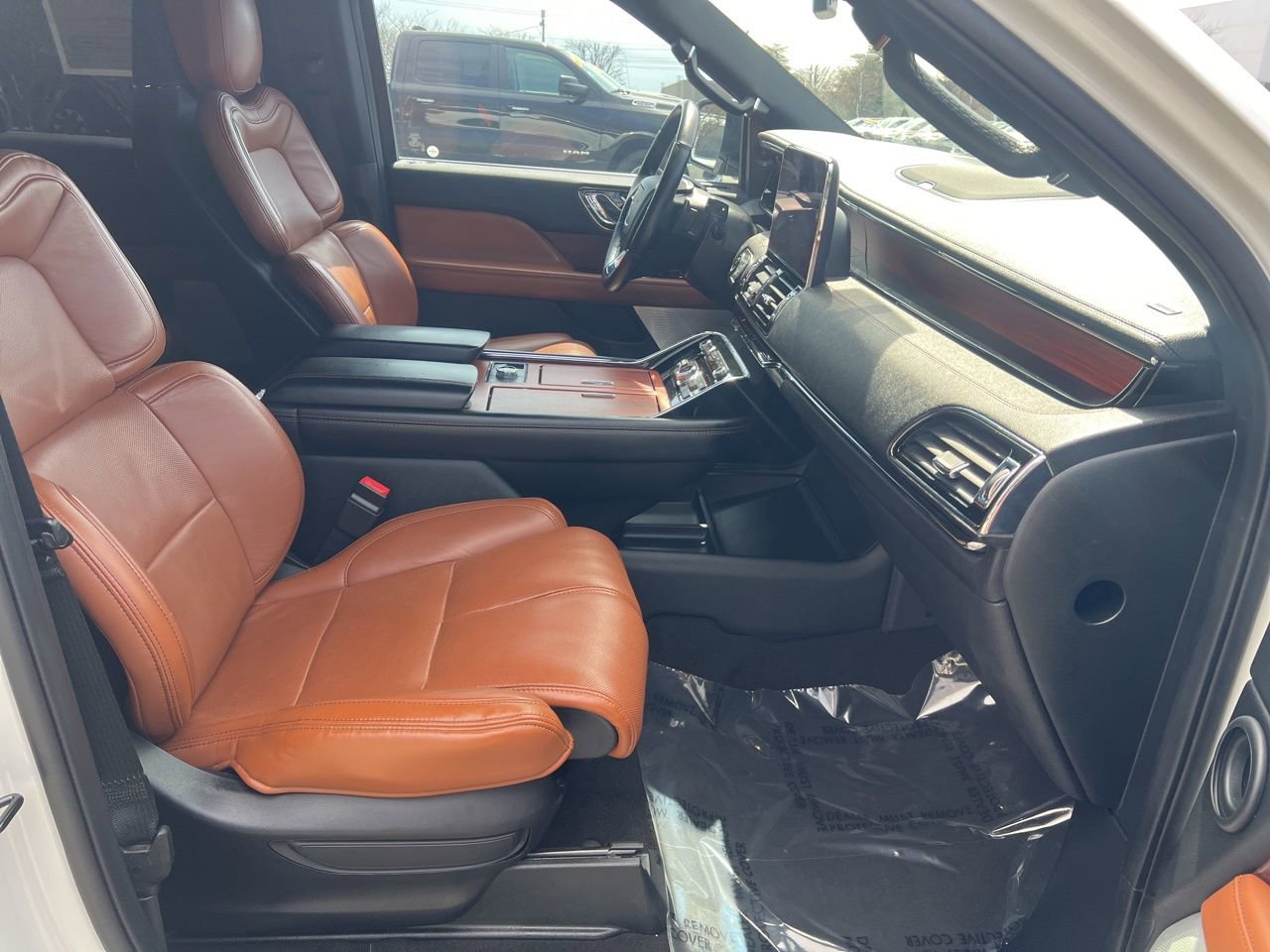 Used 2020 Lincoln Navigator L Reserve w/ Luxury Package image 31