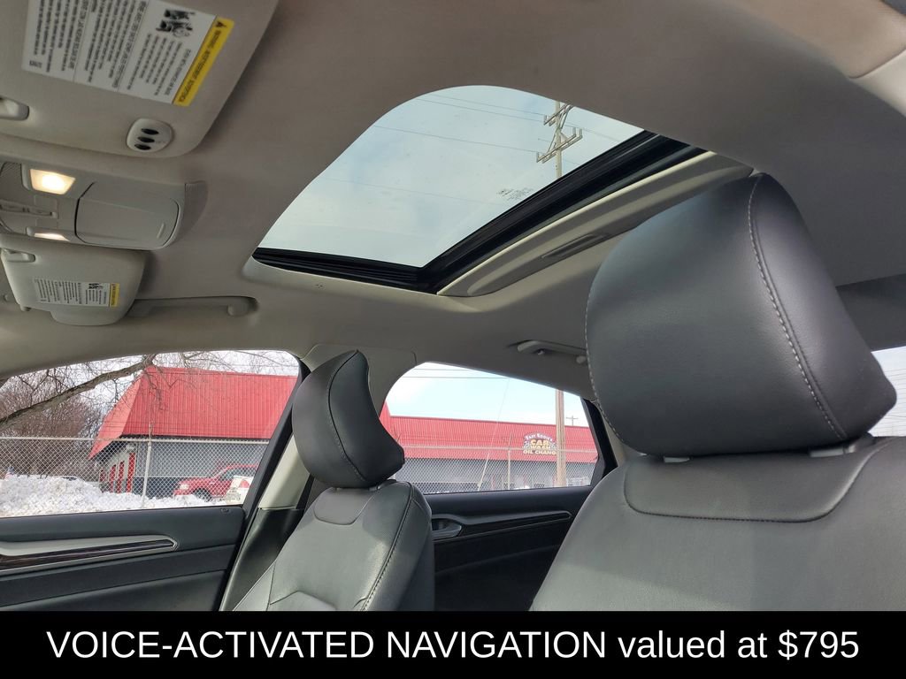 Used 2016 Ford Fusion SE w/ Equipment Group 202A image 7