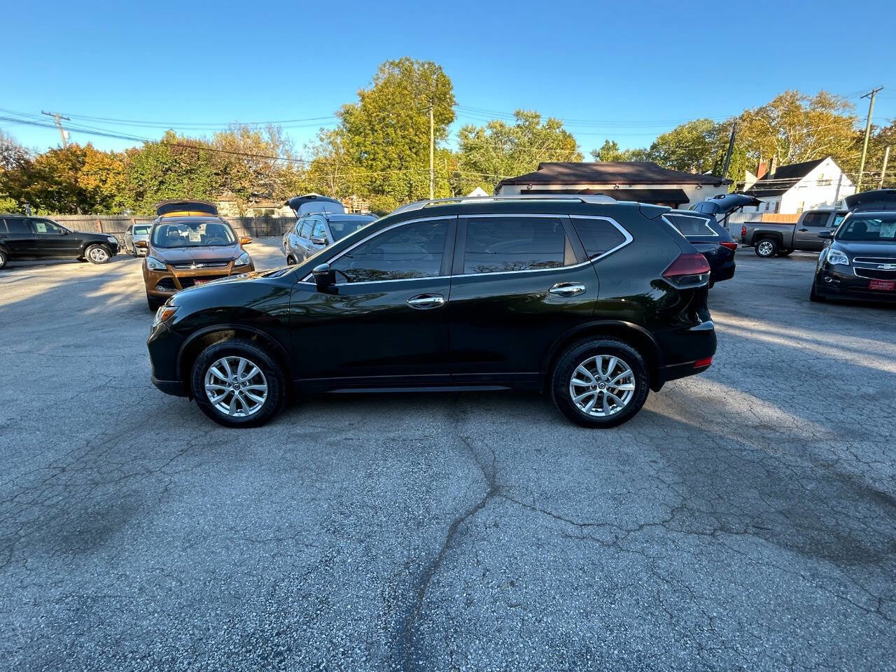 Used 2020 Nissan Rogue SV image 6