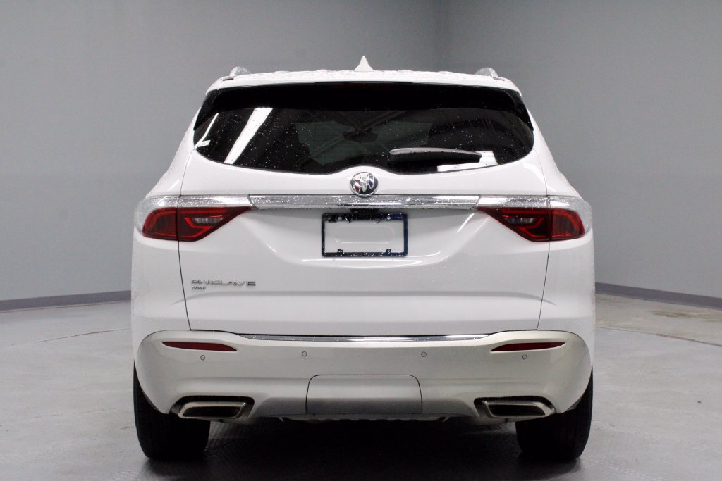 Used 2024 Buick Enclave Premium AWD/4WD image 10