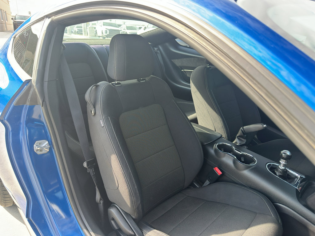 Used 2017 Ford Mustang Coupe image 27