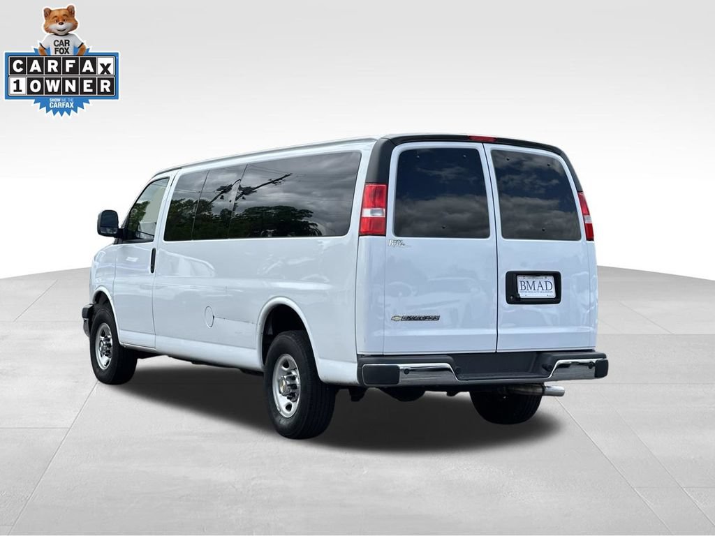 Used 2025 Chevrolet Express 3500 LT w/ LT Preferred Equipment Group RWD image 9