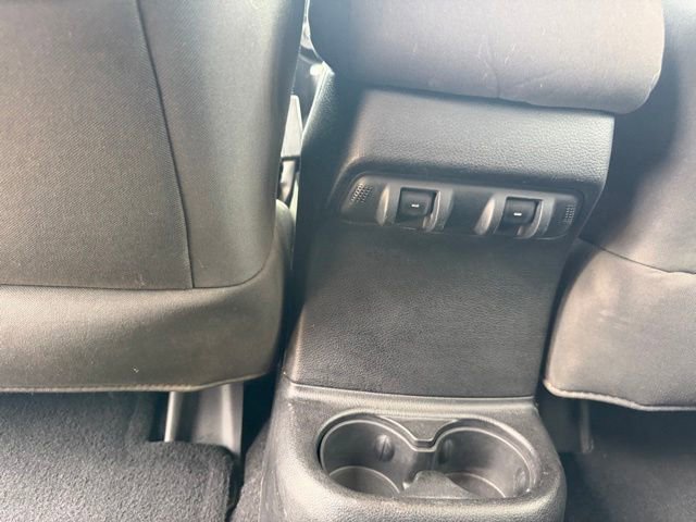 Used 2011 Jeep Wrangler Unlimited Sahara w/ Connectivity Group AWD/4WD image 14