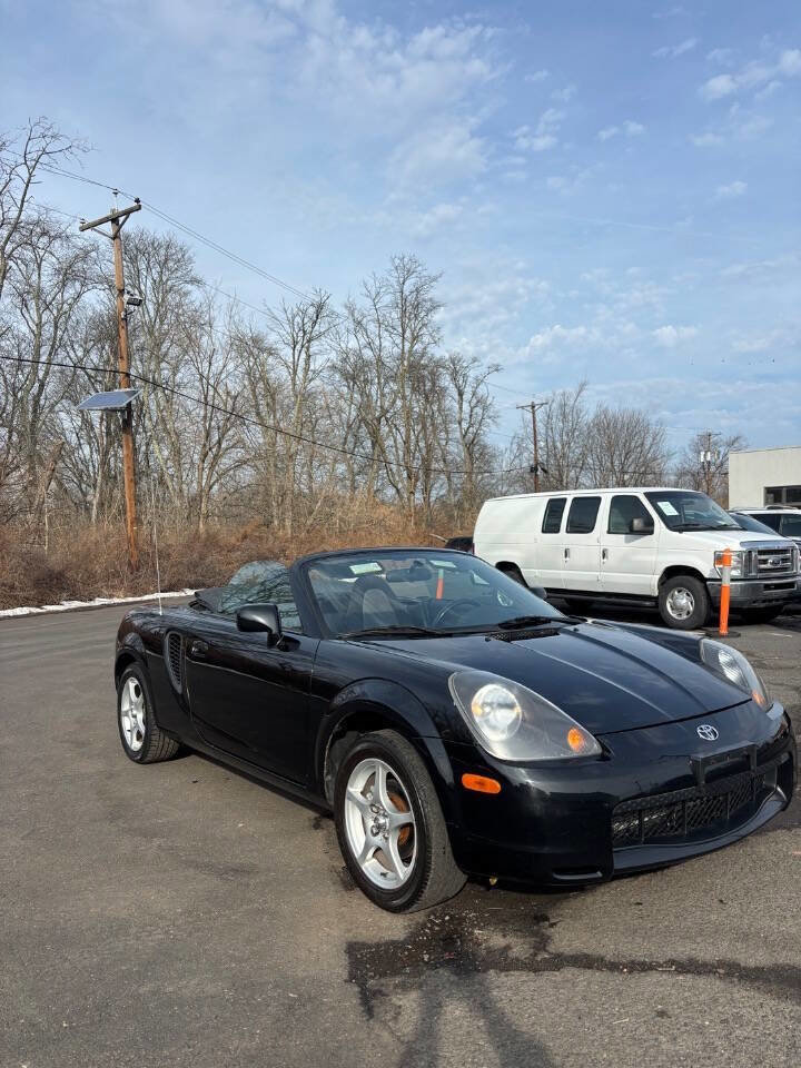 Used 2000 Toyota MR2 image 10