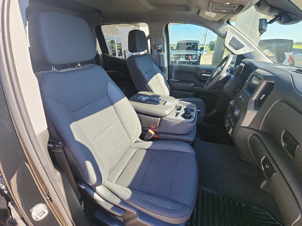 Used 2022 Chevrolet Silverado 1500 Custom AWD/4WD image 28