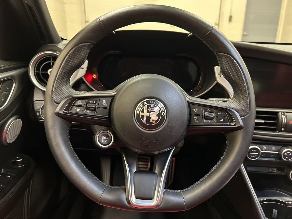 Used 2024 Alfa Romeo Giulia Veloce image 17