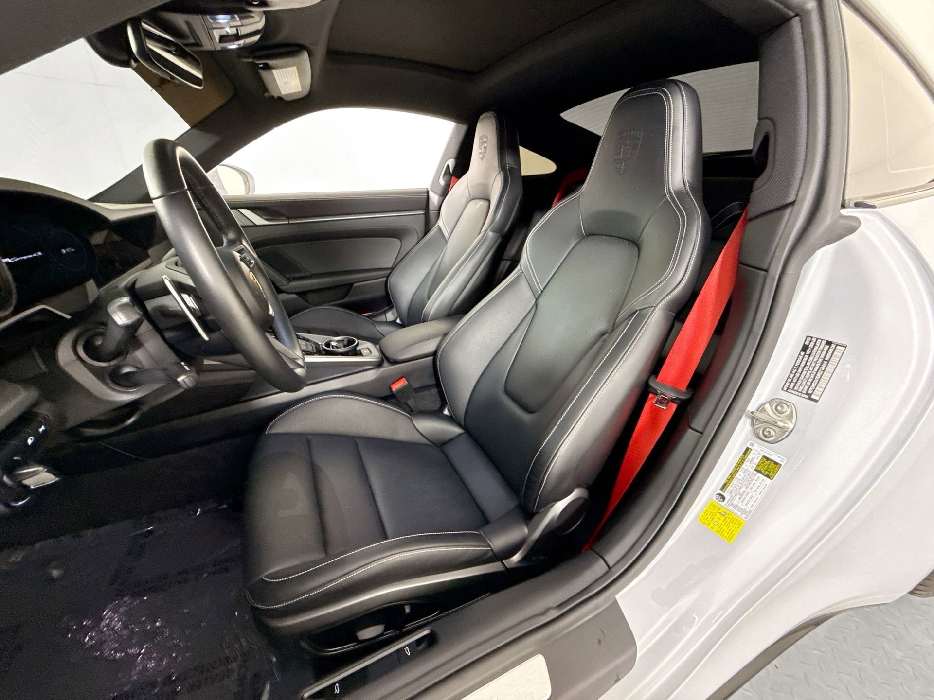 Used 2024 Porsche 911 Carrera 4S image 9