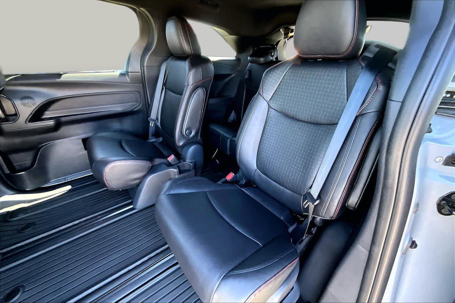 Certified 2025 Toyota Sienna XSE AWD/4WD image 20