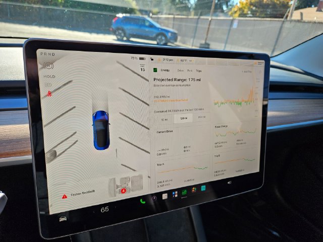 Used 2023 Tesla Model 3 Standard Range RWD image 29