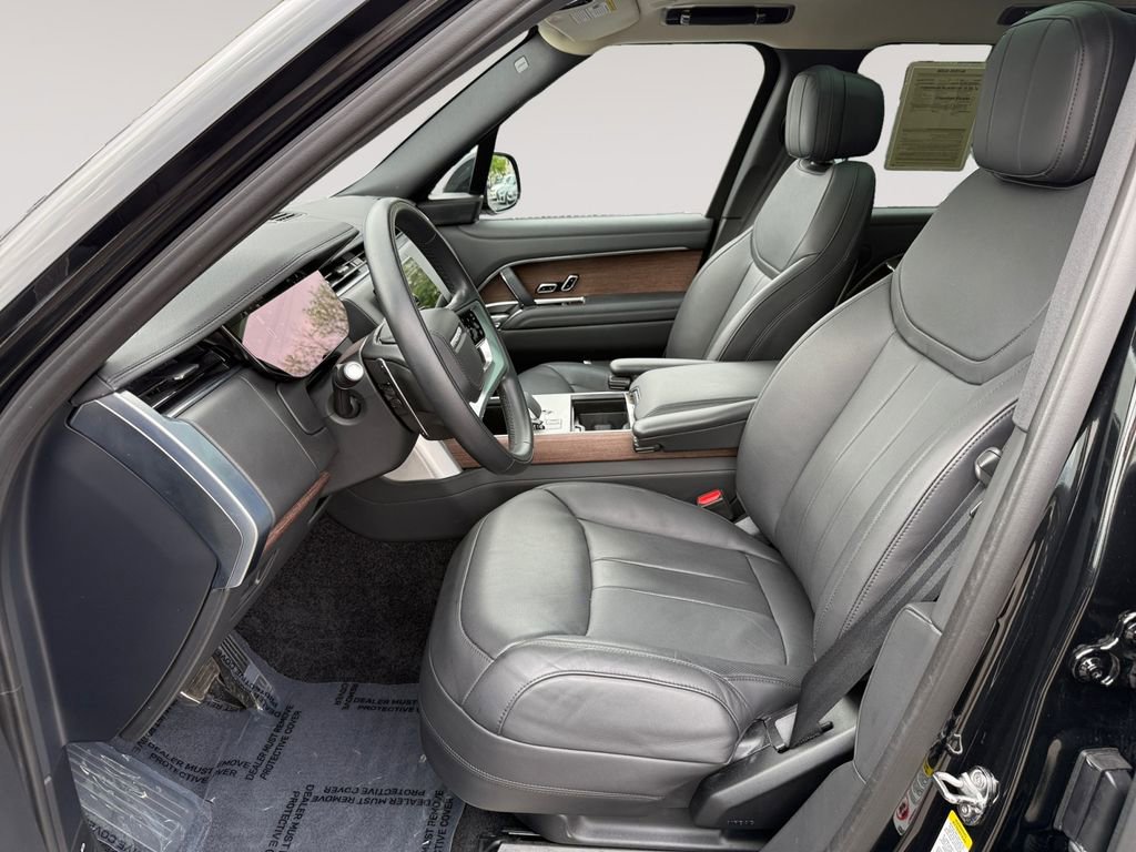 Used 2025 Land Rover Range Rover SE AWD/4WD image 9