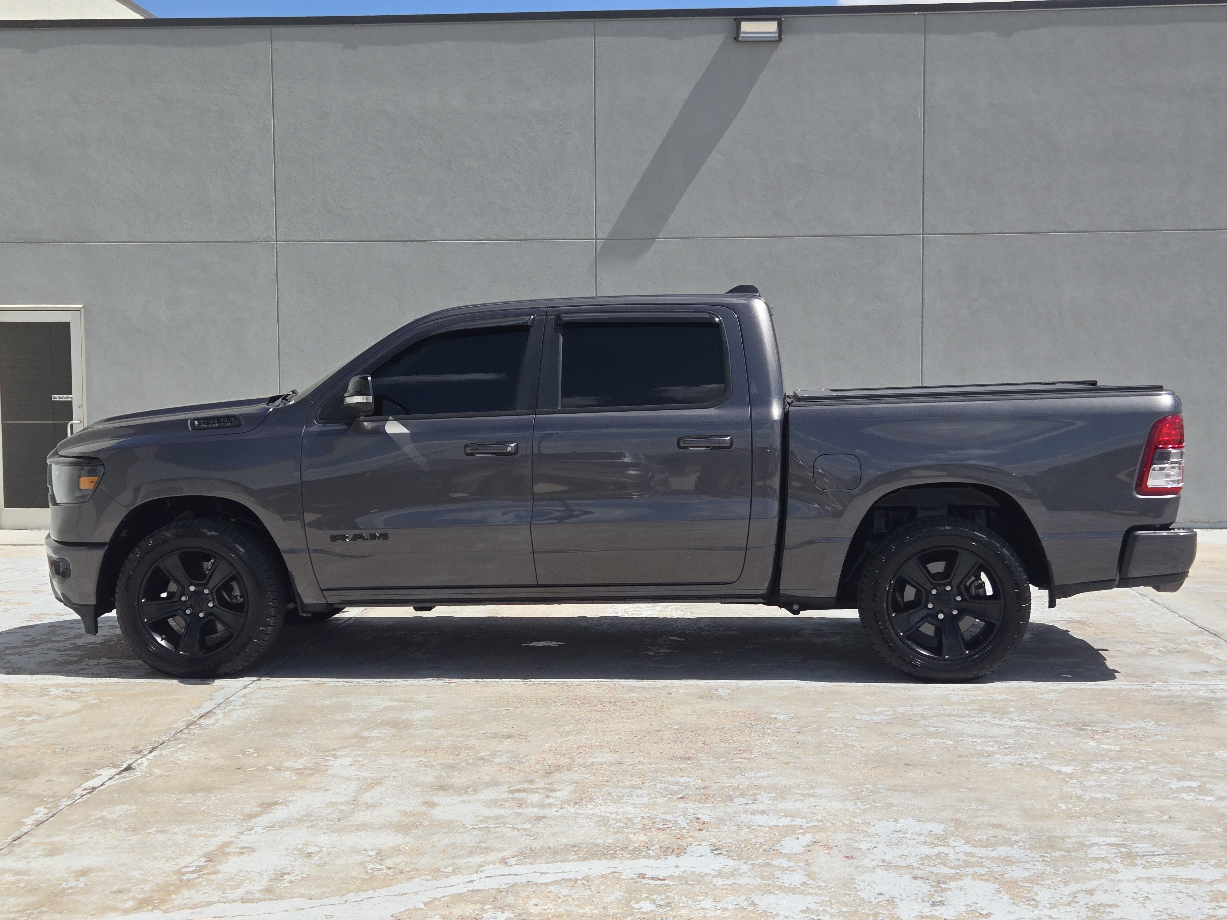 Used 2022 RAM 1500 Big Horn AWD/4WD image 5