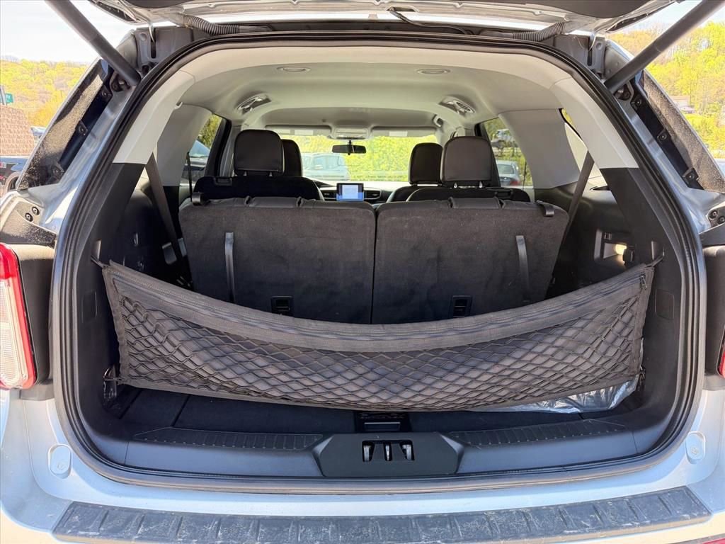 Used 2023 Ford Explorer XLT w/ Equipment Group 202A AWD/4WD image 28