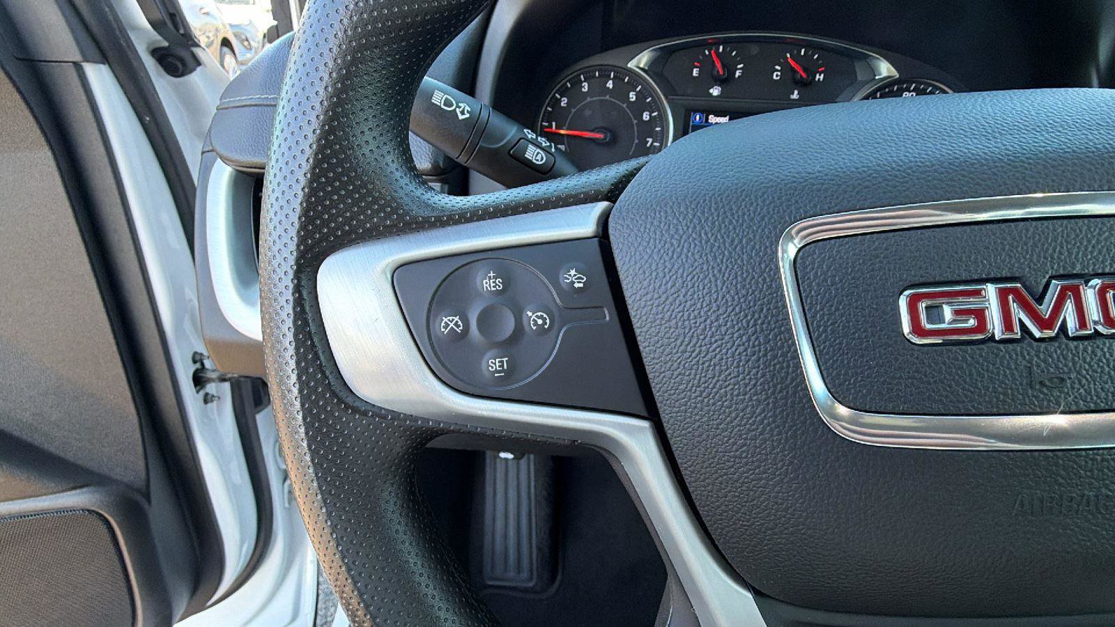 Used 2024 GMC Terrain SLE image 17