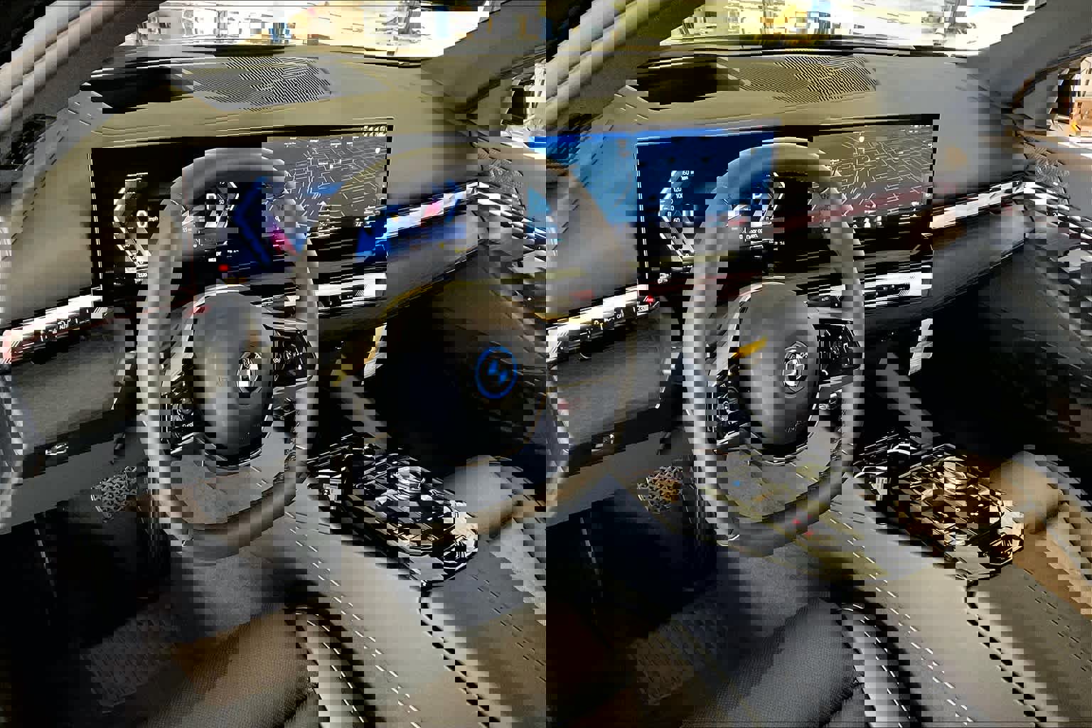 Used 2025 BMW i5 eDrive40i w/ Premium Package image 8