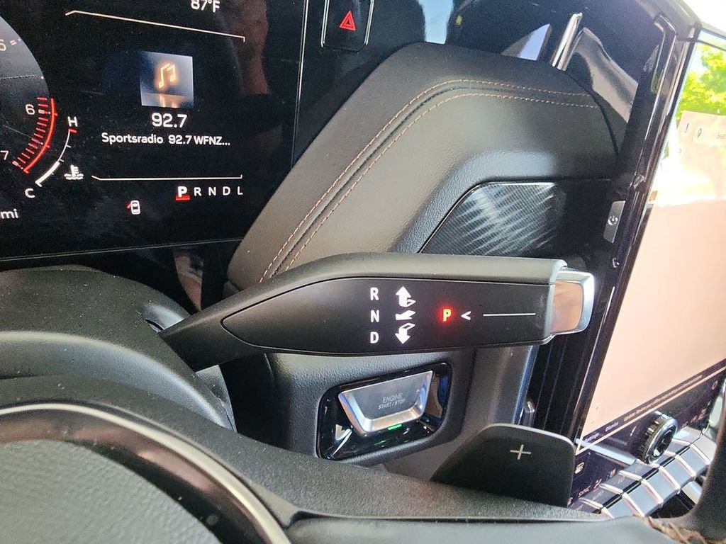 Certified 2025 GMC Yukon XL AT4 w/ AT4 Premium Plus Package image 16