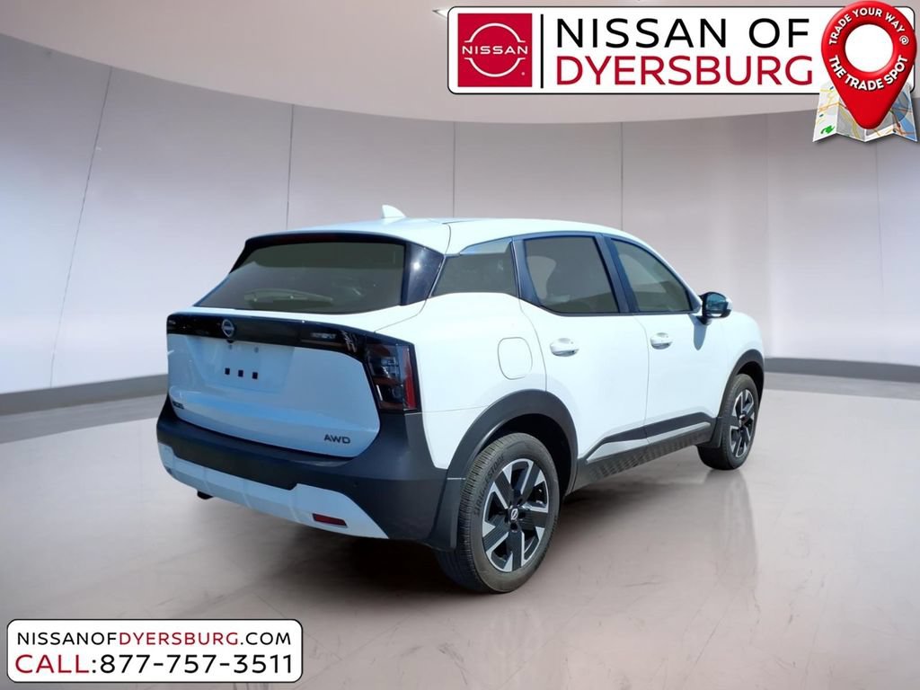Used 2025 Nissan Kicks SV AWD/4WD image 3