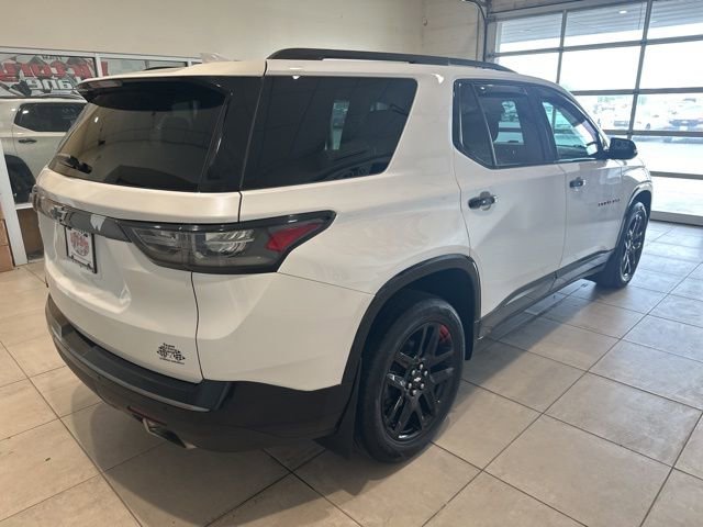 Used 2020 Chevrolet Traverse Premier w/ Redline Edition FWD image 3