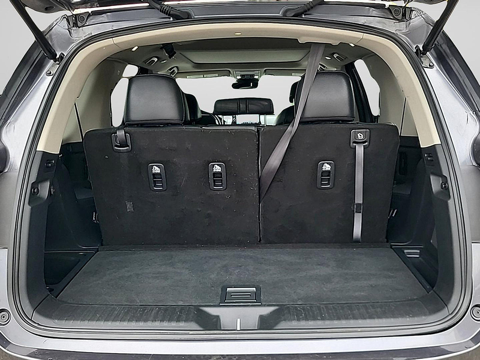 Used 2024 Honda Pilot Touring image 29