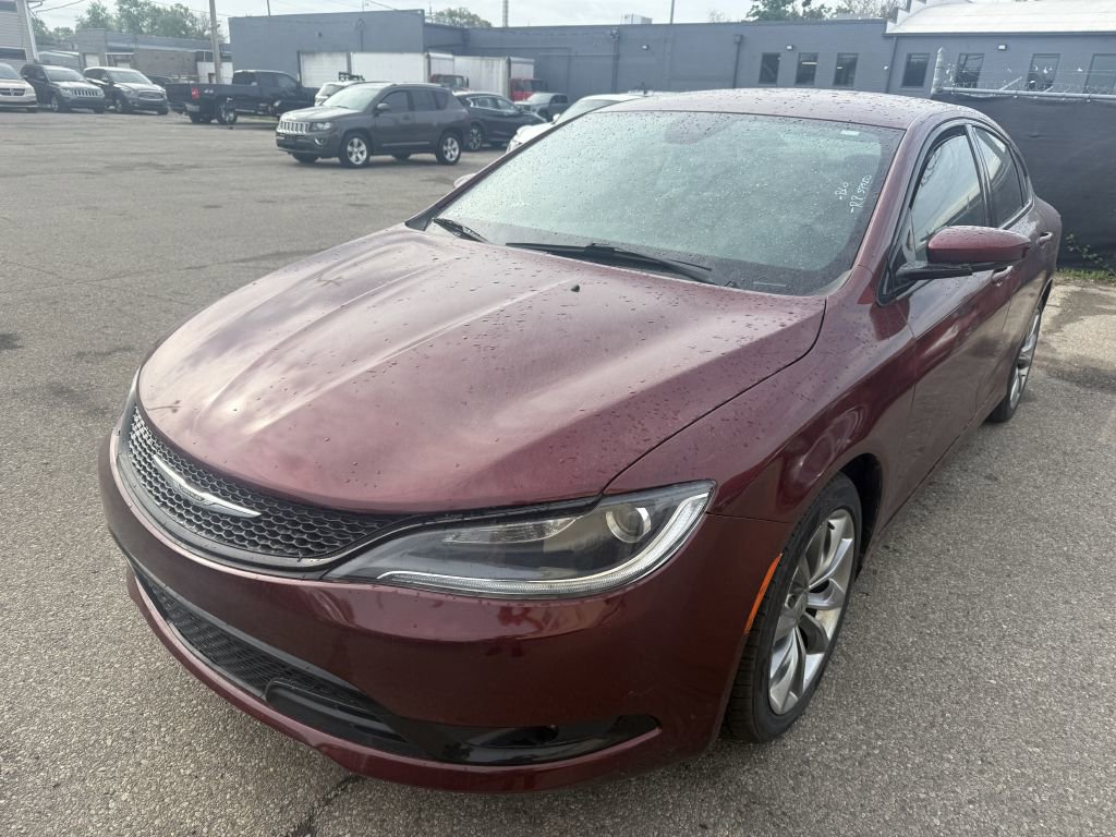 Used 2015 Chrysler 200 S w/ Comfort Group image 1