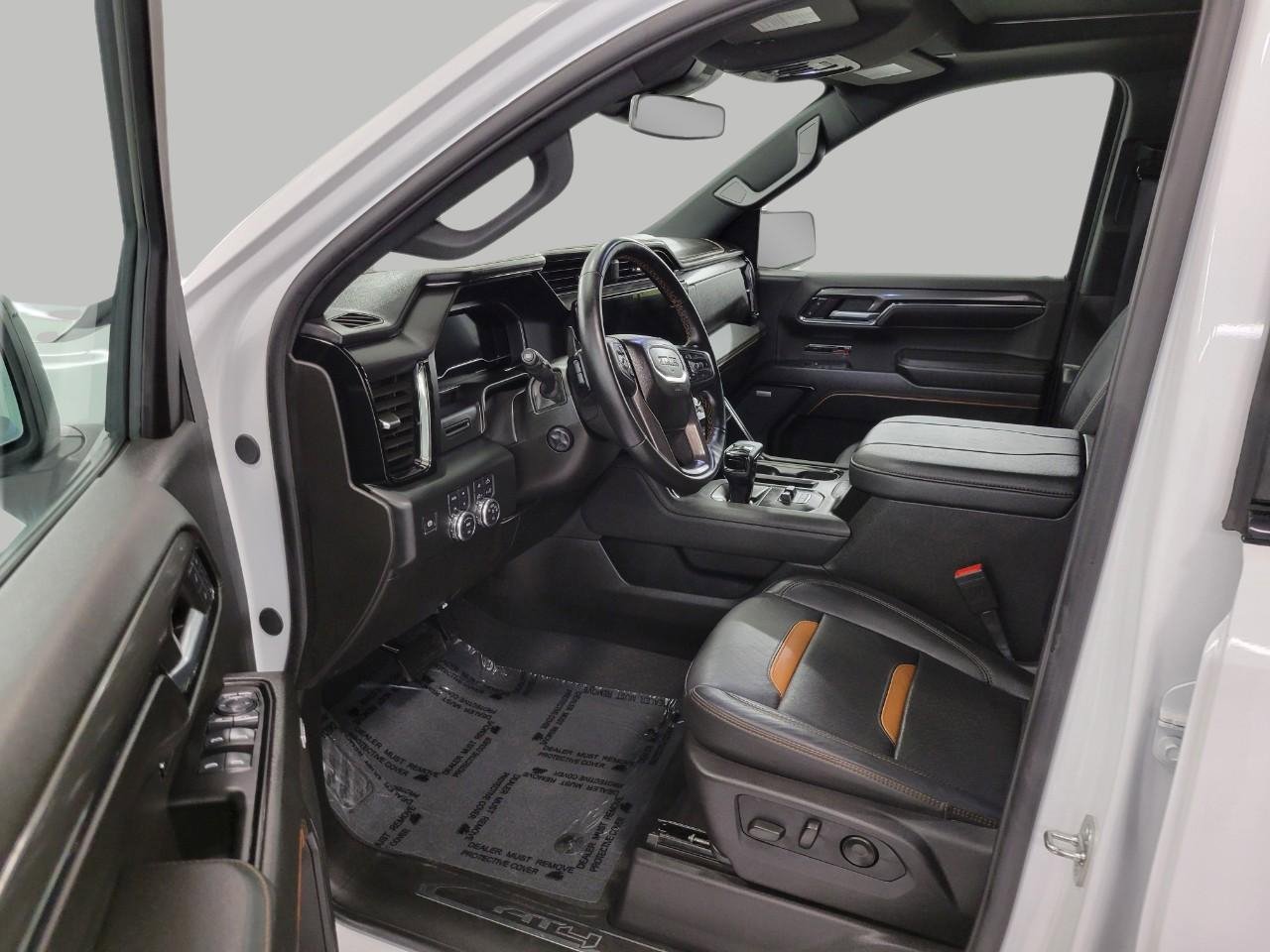Certified 2024 GMC Sierra 1500 AT4 w/ AT4 Carbonpro Edition AWD/4WD image 9