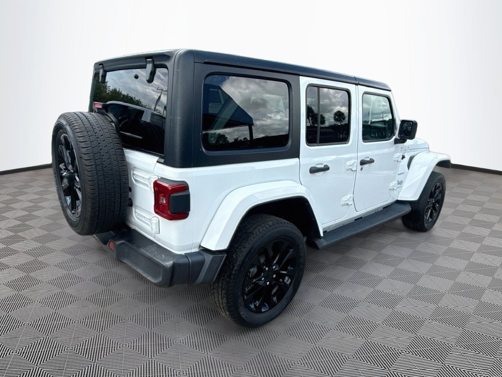 Certified 2023 Jeep Wrangler Unlimited Sahara w/ Cold Weather Group AWD/4WD image 6