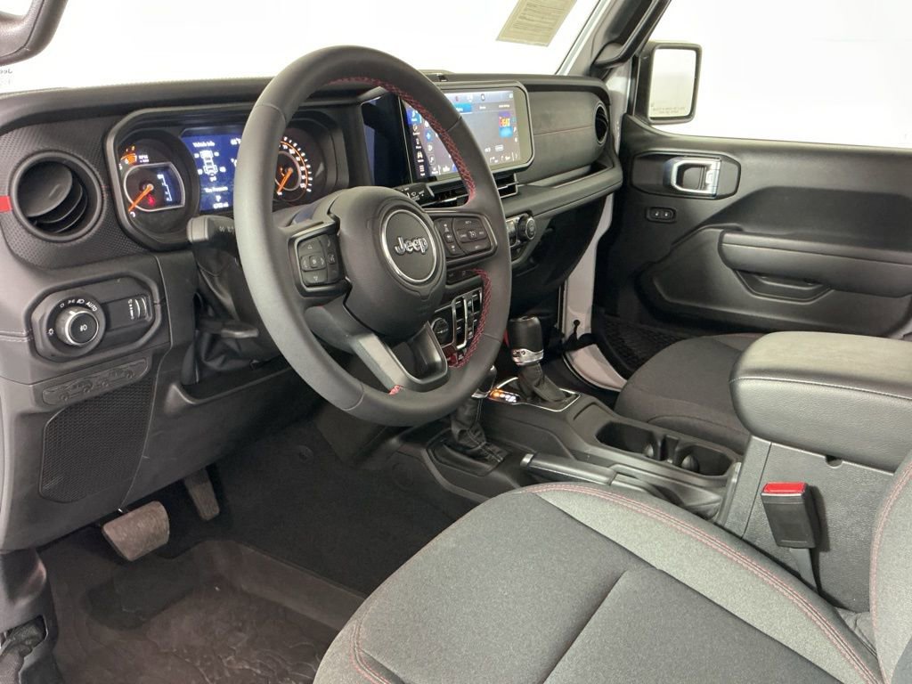 Used 2024 Jeep Wrangler Unlimited Rubicon image 21