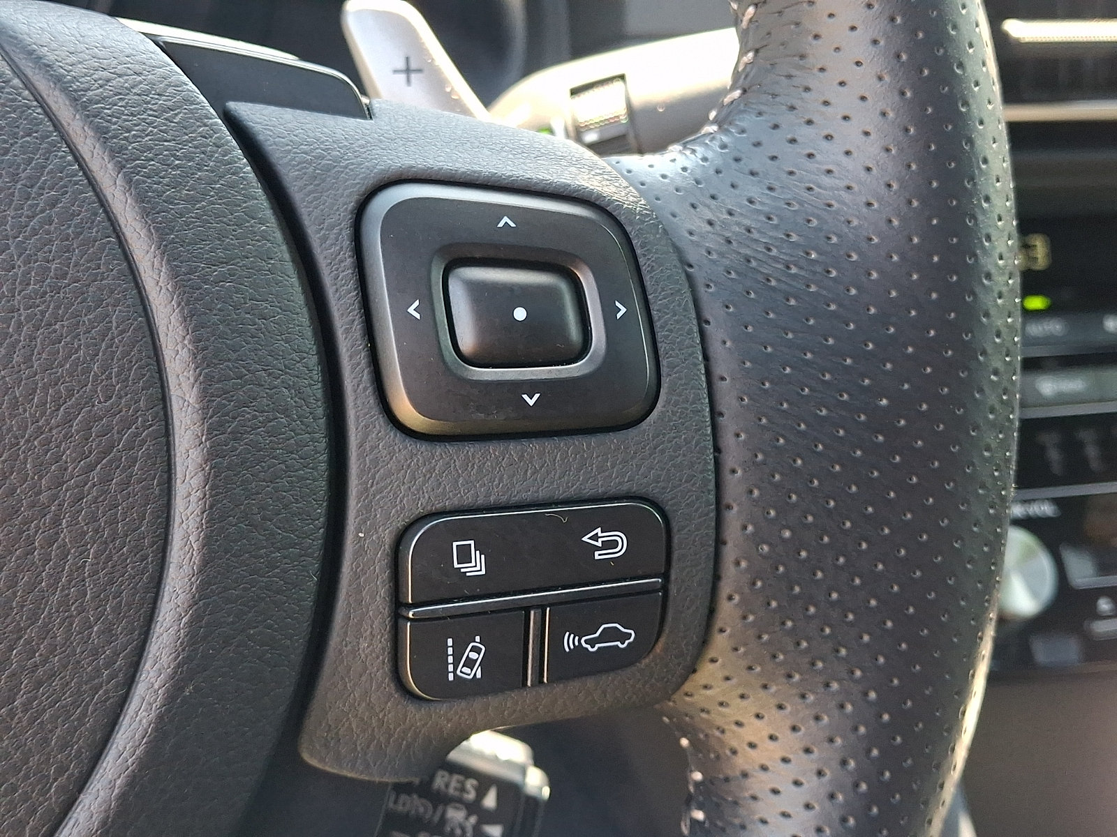 Certified 2022 Lexus IS 350 F Sport w/ Memory Package AWD/4WD image 23