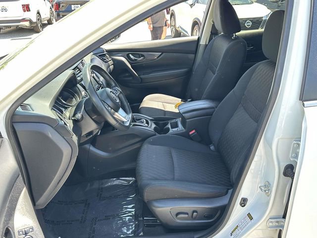 Used 2018 Nissan Rogue SV FWD image 16