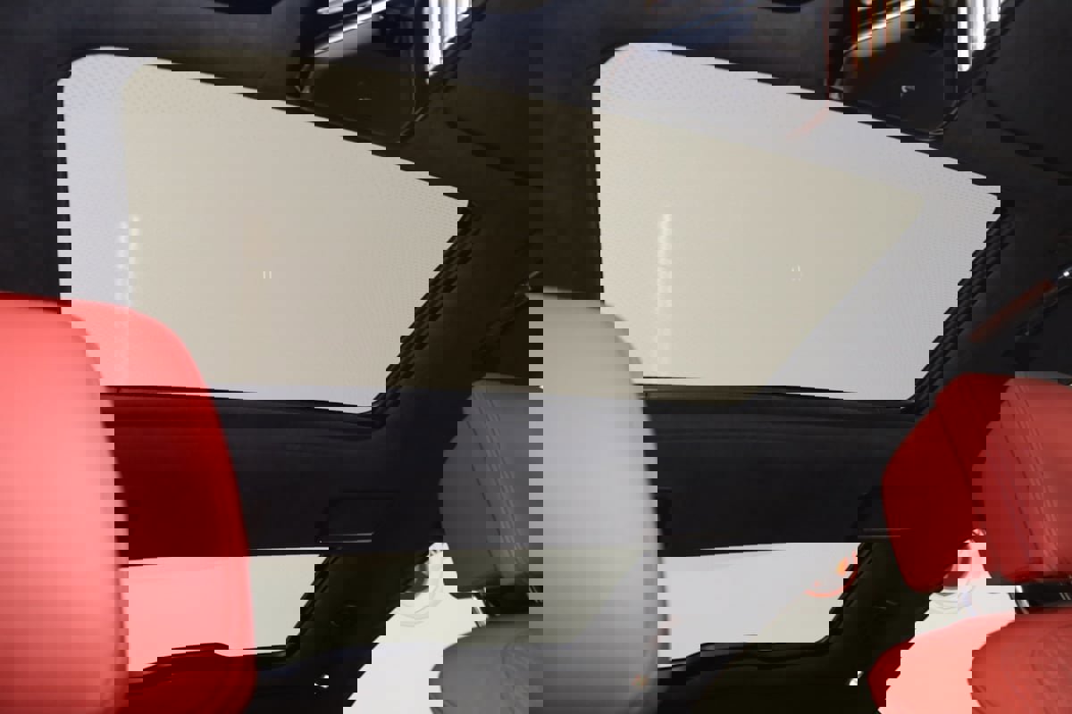 Used 2022 BMW ALPINA B7 xDrive w/ Luxury Rear Seating Package image 11