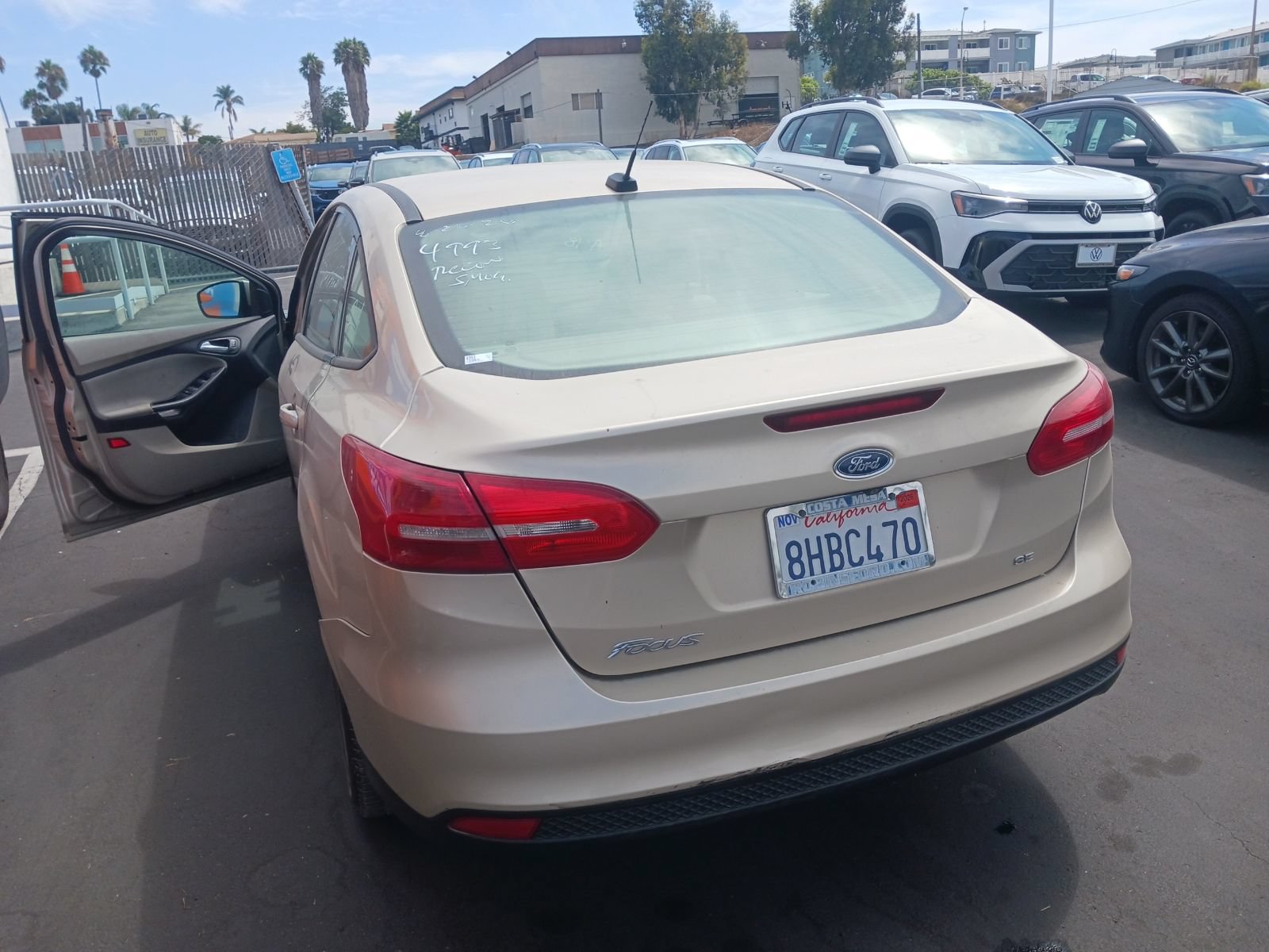 Used 2018 Ford Focus SE FWD image 4