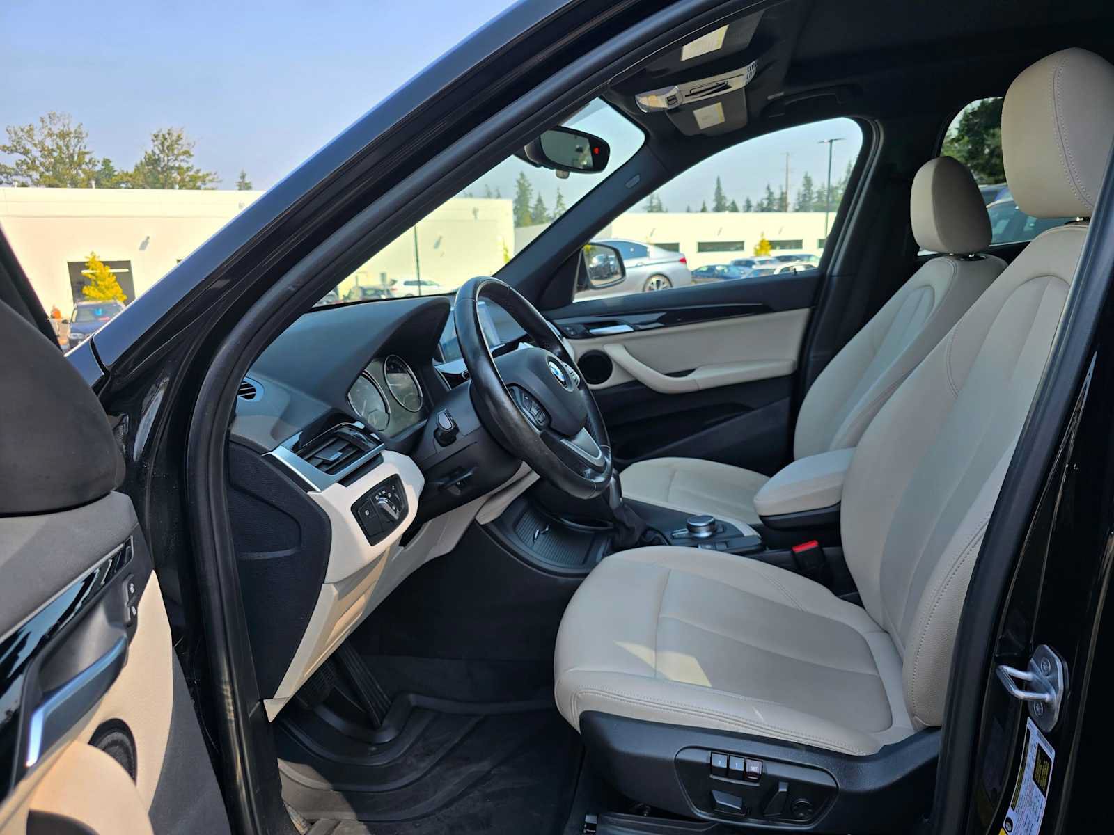 Used 2018 BMW X1 xDrive28i w/ Premium Package AWD/4WD image 18
