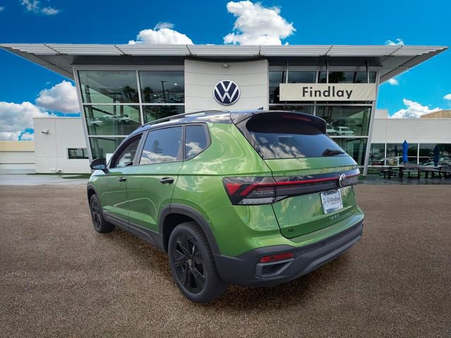 New 2026 Volkswagen Taos SE FWD image 3