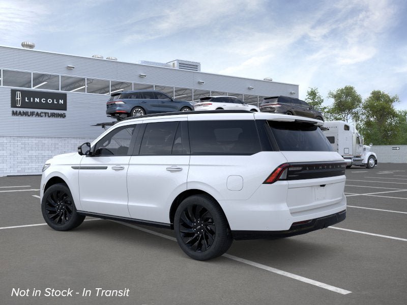 New 2026 Lincoln Navigator Reserve AWD/4WD image 4