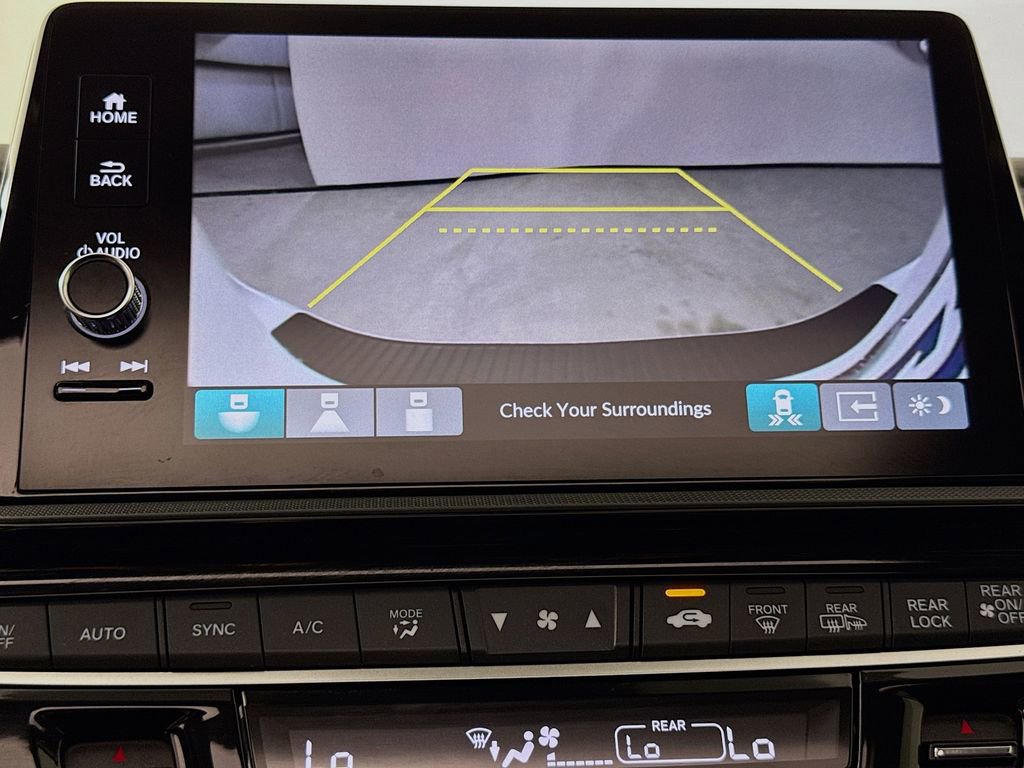 Used 2026 Honda Odyssey Touring image 19